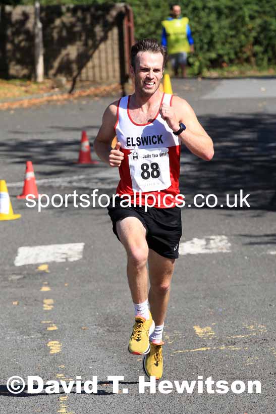 Tynedale Jelly Tea 10 Mile Road Race, Ovingham, Northumberland, Sunday, Aug. 21st. Photo: David T. Hewitson/Sports for All Pics